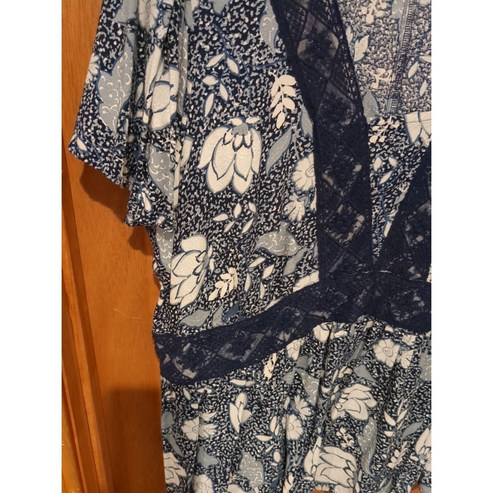 Lane Bryant Illusion Collection Empire Waist Top 18 Blue White Boho Flowy Plus - Picture 4 of 12